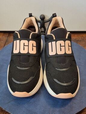 UGG"LA Flex"trainers feature the brand's signature comfort  Soles sz.8(#3026D)